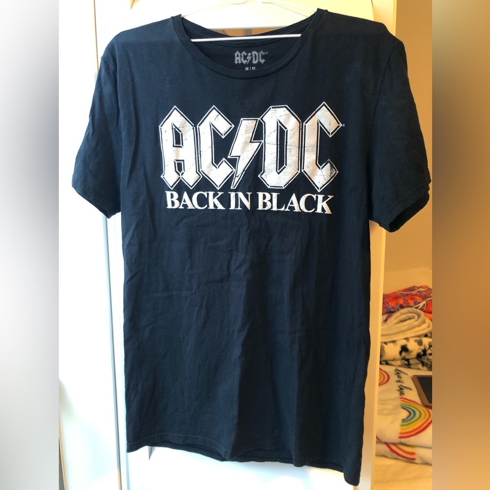 AC/DC BACK IN BLACK 🎵 graphic tee
